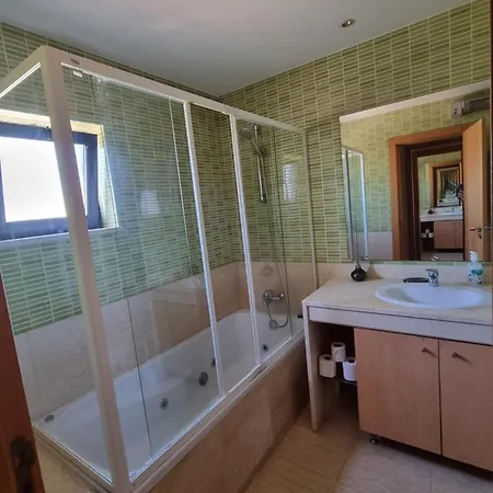 Luxury Olivia 10 - 15 Min To The Oura, Private Swimming Pool 빌라